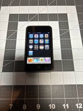 Apple Pa623ll Ipod Touch 1st Generation 8gb Black/silver Ios 2.2.1 A1213 July 2008