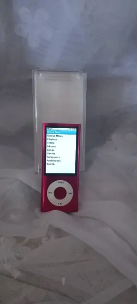 Pc049ll Apple Pc049ll/a Ipod Nano 5th Generation 8gb Bundle Red Works