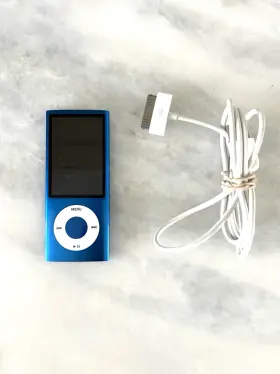 Ymo11152726 Apple Ipod Nano 5th Generation Blue 16 Gb Model A1320 And Charging Cord Tested