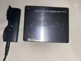 500868 Archos 404 Digital Multimedia Player 30gb And Charger Bundle