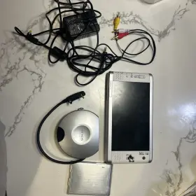 32257 Archos A700 Av 700 Portable Mobile Dvr 40gb Model With Everything Shown