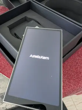 Pd10 Astell & Kern And Pd Bundled With Cradle Includes Custom Leather Case