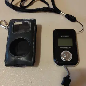 Smp3-338-512j Audiovox 512mb Digital Audio Player Black Mp3 Wma Usb Case Bundle