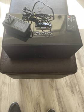 Brookstone 650390 Ipod Player