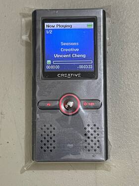 Creative 34pf198209994-8 Zen Wav 4gb Fm Radio Mp3 Med Player Voice Recorder Ebook Reader Speaker