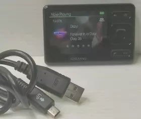 70pf216200111 Creative Zen 4 Gb Portable Media Player Mp3 Fm Radio Voice Recorder Sdhc 2.5 Lcd