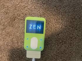 Creative Dvp-hd00003 Zen Vision M 30 Gb Digital Media Player Works When Plugged In