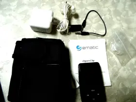 Emsoo8bl Ematic 2011 Clip On Mp3 Player