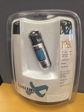 Encross Wavex 858401000071 Ts-300 128mb 4-in-one Digital Audio Player Mp3 Wma Voice Recorder Fm Radio