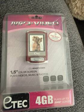 Etec M984r Mp3 And Video Player 4gb Red 1.5 Inch Color Screen Voice Recorder Usb 2.0