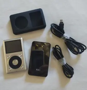 Fiio 582387101694 X1 1st Generation And E7. Usb Dac Combo - Portable Music Player