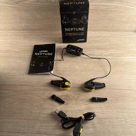 Finis 616323202221 Neptune Underwater Mp3 Player With Charger Bundle - Broken Headphone Clips