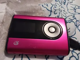 Mw240 Gpx Digital Audio 2gb Player.mw240p. Pink. Usb Cord Included. Battery Operated