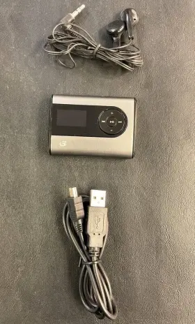 Go1059984 Gpx Mw249s Mw240s Gray Mp3 Digital Player
