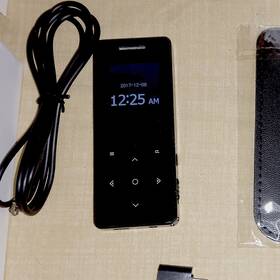 Huekon Hk-m1 8 Gb Portable Multi-functional Music Mp3 Player With Bluetooth 4.1