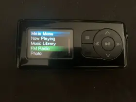 Ns-da2g Insignia Fm Radio/mp3 Player Model