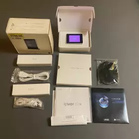 Iriver 821566002983 Clix 2gb Mp3 Player -plays Music Video Photos Flash Games Voice Recorder