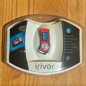 Iriver T10512mb T10 Mp3 Player Red - New Sealed