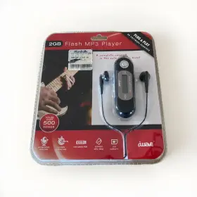 Mp3040bk Iwave Flash Drive Mp3 Player 2gb 500 Song Personal Digital Music Device Bundle