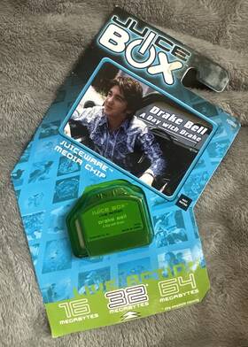 Mattel 027084237153 Juice Box Chip Drake Bell- A Day With