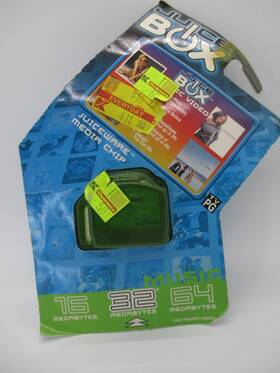 Mattel 027084250008 Juice Box Juiceware Media Chip Ft04 Liz Phair Stacie Orrico Zoegirl Skye Sweetnam