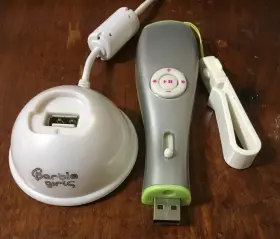 L2938 Mattel 2007 Barbie Girls Mp3 Player Fashion Mix And Match - Working