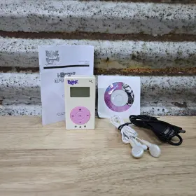 338055 Mga Bratz Plugged I-bratz Mp3 Player Bundle