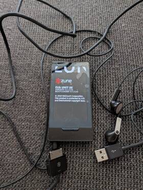 Microsoft 1449 Zune Hd 64 Gb Working Condition Includes Original Parts