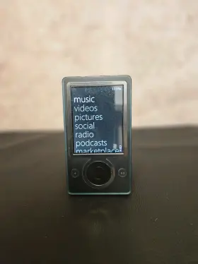 Rx797aa Microsoft Rx797aa#aba Zune 1st Gen Black 30 Gb Digital Media Player