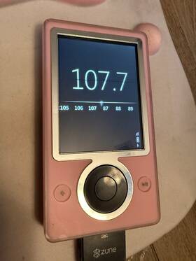 Microsoft Zune1092 Zune Digital Media Mp3 Player 1092 30gb - Pink Works Used