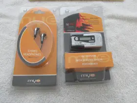 Mdp-128 Mye Entertainment Fitp3 Music And Podcast Player Headphones Bundle