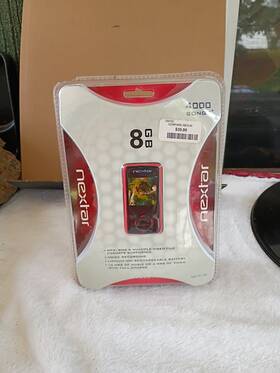 Nextar Ma715a-4r 8gb Digital Media Mp3 Player 4000 Songs Voice Recorder Brand New Red
