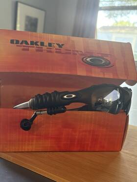 Oakley 700285051512 Thump Black 128 Mb Digital Media Player