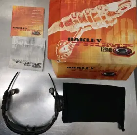 85-151demo-a14951 Oakley Thump 128mb Mp3 Sunglasses Matte Black/black Iridium Usb Mp3/wma