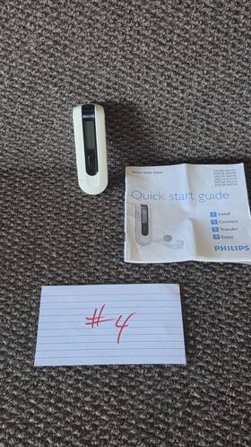 Philips Sa2110 Sa2110/37 1 Gb Flash Mp3 Player White Good Condition