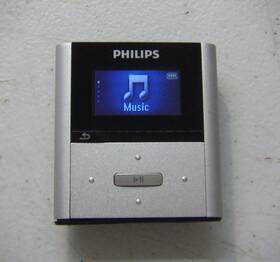 Philips Sa2rga02 Gogear Raga 2gb Digital Media Mp3 Player Silver. Works Great