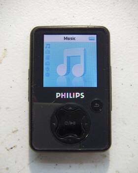Philips Sa3085 Gogear 8gb Digital Media Mp3 Player Black. Works Great