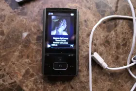 Sa4ara08kf Philips Sa4ara08kf/37 Gogear Ariaz 8gb Mp3 Player - Fm Video-photo-record-text