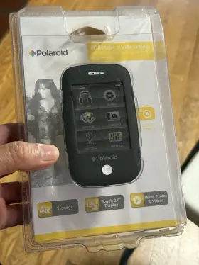 Pmp287c-4bgl Polaroid New Sealed 4gb Music And Video Player 2012