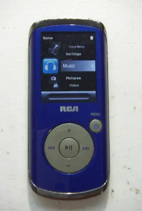 M4204-a Rca Opal 4gb Digital Media Mp3 Player Blue. Works Great Good Cond