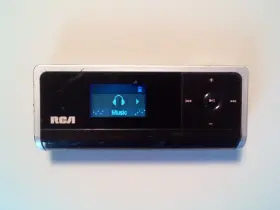 Th1802-a Rca Usb Mp3 Player 2gb Pearl Music Tested