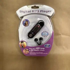 48379 Sakar Digital Mp3 Player Cyber Gear 680 Songs 32hrs Music New 2000s Y2k