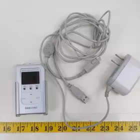 Yh-820mc Samsung Yepp Yh-820 5gb Digital Media Mp3 Music Player Works Doesnftt Hold Charge