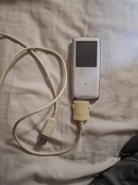 Yp-s3 Samsung 4 Gb Digital Media Mp3 Player. Works