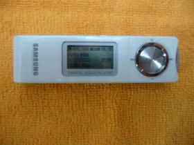 Yp-u1 Samsung 512mb Mp3 Digital Media Audio Player Drive Recorder Usb With Cd