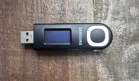 Yp-u5jqb Samsung Yp-u5jqb/xaa Yp-u5 2gb Mp3 Fm Radio Voice Recorder