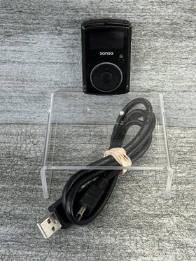 Sandisk 1003blfk-2gb Sansa Clip 2gb Digital Media Mp3 Player Black Be1003blfk Works Loaded Bundle