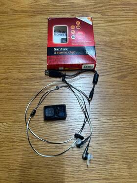 Sandisk 18r-002gk-a57 Sansa Clip Plus Mp3 Player 2gb