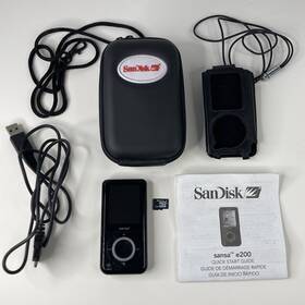 Sandisk 619659030100 Sansa E260 4 Gb Mp3 Player Fm Radio And Record With Charger Case Bundle