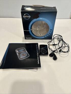 Sandisk 619659041137 Sansa Clip 1gb Mp3 Player With Earbuds Usb Charger Manuals Bundle
